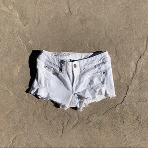 American Eagle white shorts